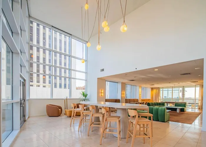 Sky Terrace Dt Highrise, Gym, Pool, Parking, W-d,golf Apartment *