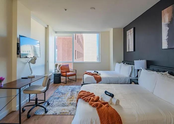 Sky Terrace Dt Highrise, Gym, Pool, Parking, W-d,golf * Phoenix