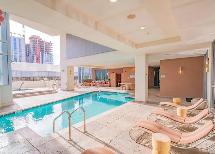 Sky Terrace Dt Highrise, Gym, Pool, Parking, W-d,golf * Phoenix