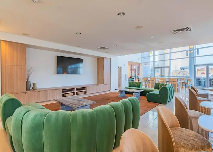 Sky Terrace Dt Highrise, Gym, Pool, Parking, W-d,golf Phoenix