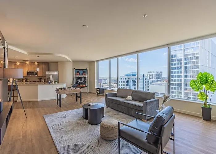 Sky Terrace Dt Highrise, Gym, Pool, Parking, W-d,golf Apartment