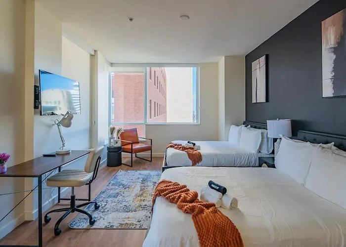 Sky Terrace Dt Highrise, Gym, Pool, Parking, W-d,golf Phoenix