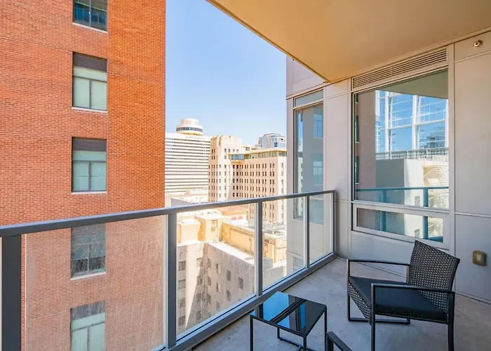 Sky Terrace Dt Highrise, Gym, Pool, Parking, W-d,golf Apartment